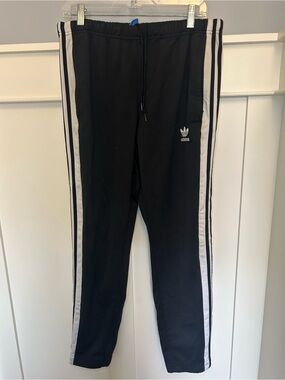 Vintage Adidas baggy tear-away button sweatpants